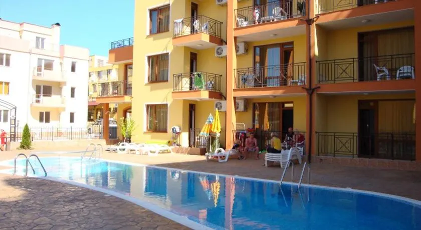 Guest House Kremena suites in Sv Vlas with swimming pool - Image 1