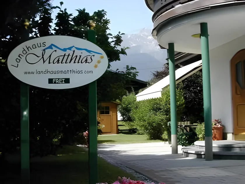 Apart Matthias - Image 1