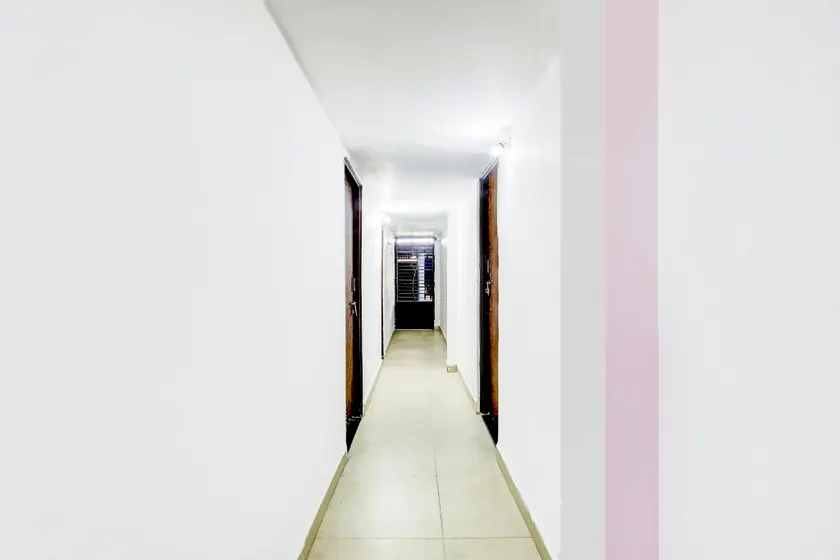SPOT ON Hotel Blue Inn Guest House - Image 1