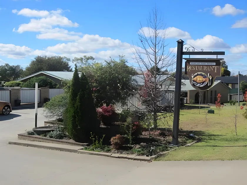 Top of the Town Motel - Image 1