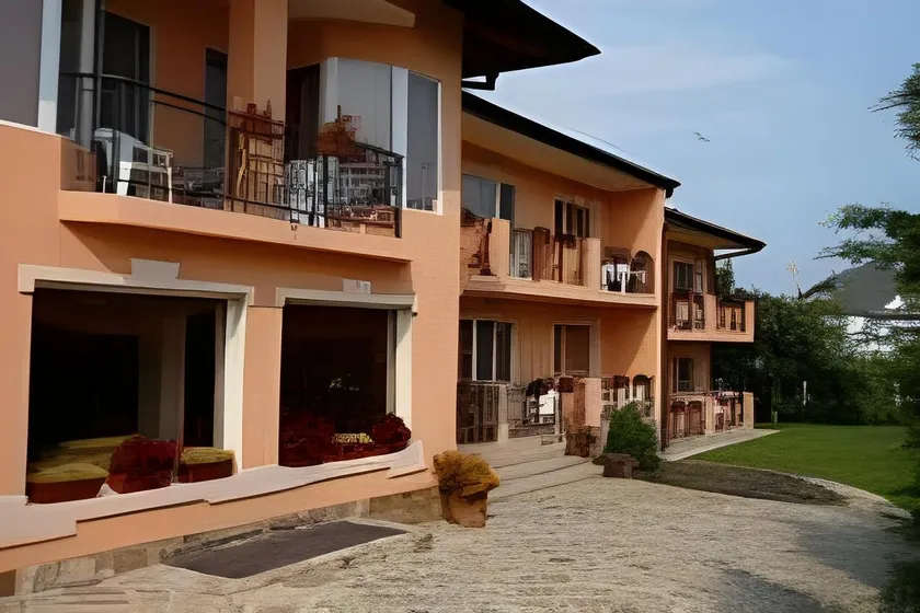 Motivi Hotel - Image 1