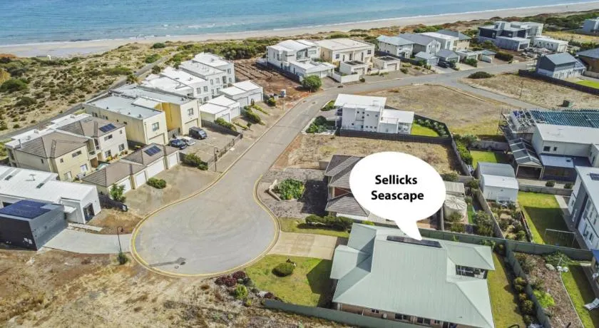 Sellicks Seacsape by Wine Coast Holidays - Image 1