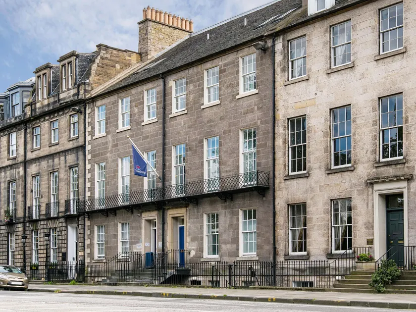 Travelodge Edinburgh Central Queen Street - Image 1