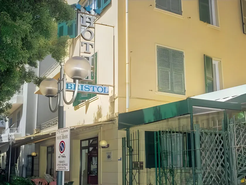 Hotel Bristol - Image 1