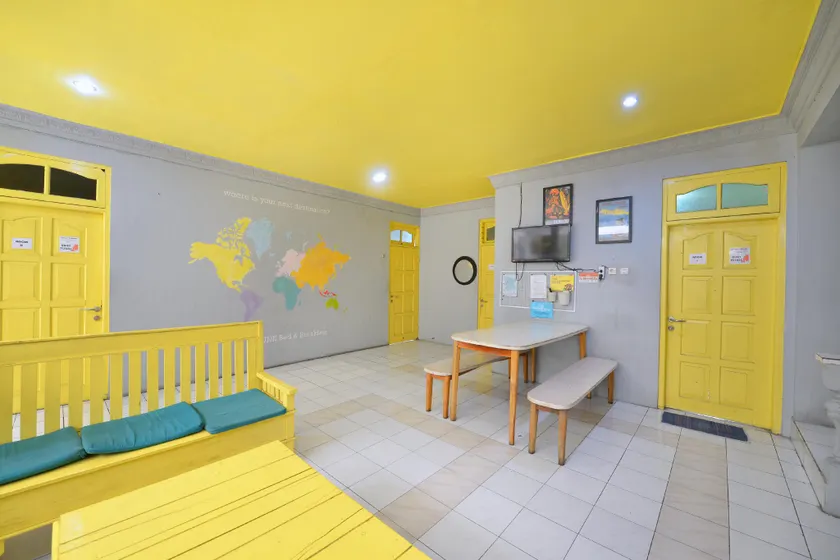 Bunk Bed and Breakfast - Image 1