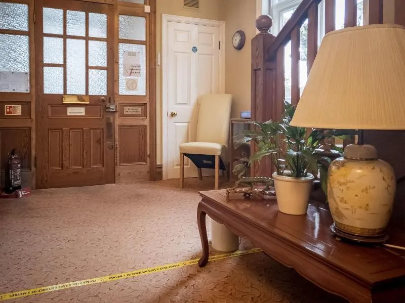 Sandfield House - Image 1