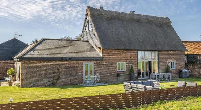 Thatch Barn - Image 1