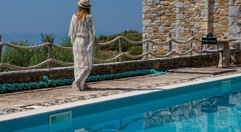 Alika Resort - Image 1