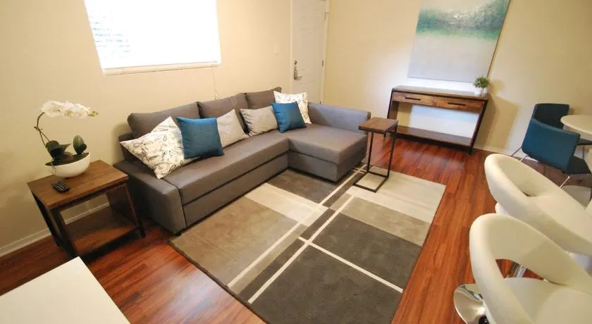 Stylish Austin Condo - Image 1