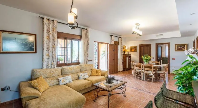 Casa Cuatro Vientos Almogía by Ruralidays - Image 1