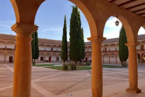 EL LUGAR - Image 1