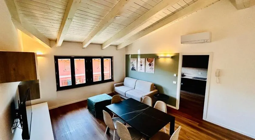 Casa Paolina Apartment - Your Hub between Milan, Como & Lake Como - Accommodates up to 6 guests - Lomazzo - Image 1