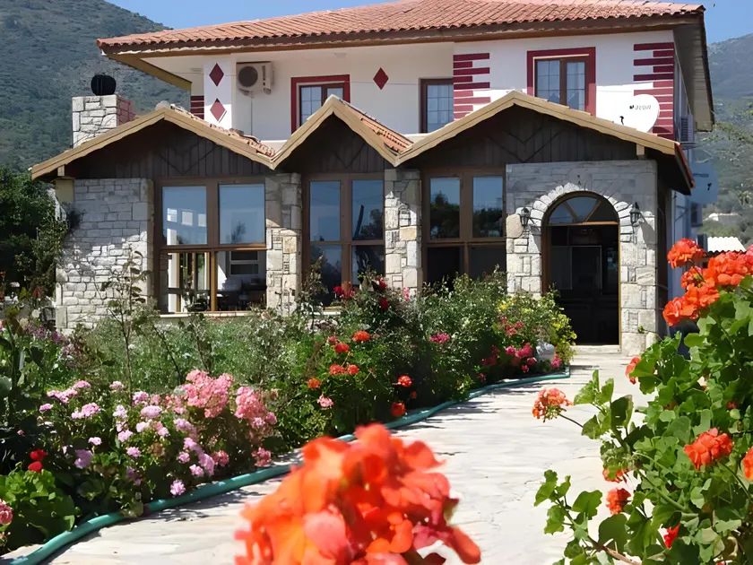 Melinda Pension & Restaurant - Image 1