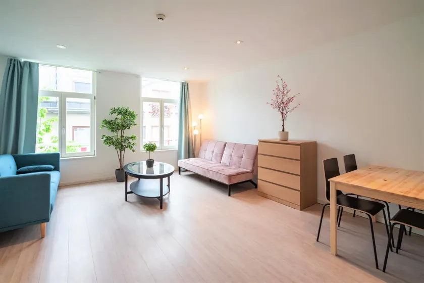 City-view apartment for 12 persons - Image 1