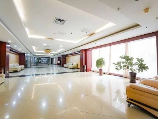 Kingshine Hotel - Image 1