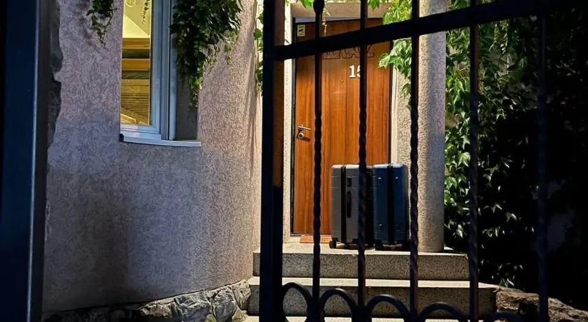 Brodsky's Cat Art Hostel - Image 1