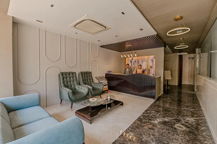 Hotel Bravia Vaishali - By Satguru - Image 1