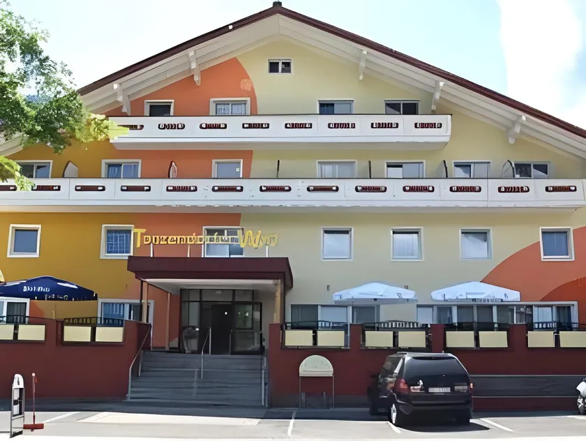 Alpen Experience Apart Hotel - Image 1