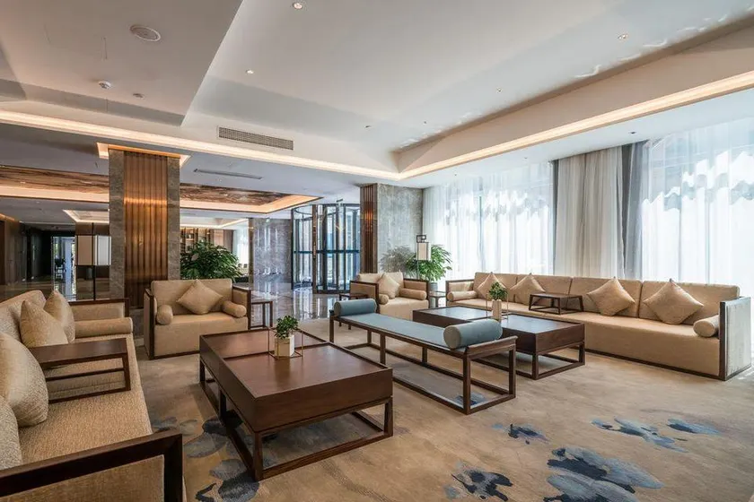 Dongshan Hotel - Image 1