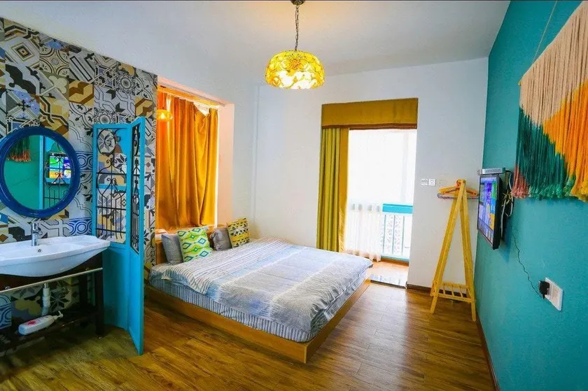 Nanning 8090 Internet Apartment - Image 1