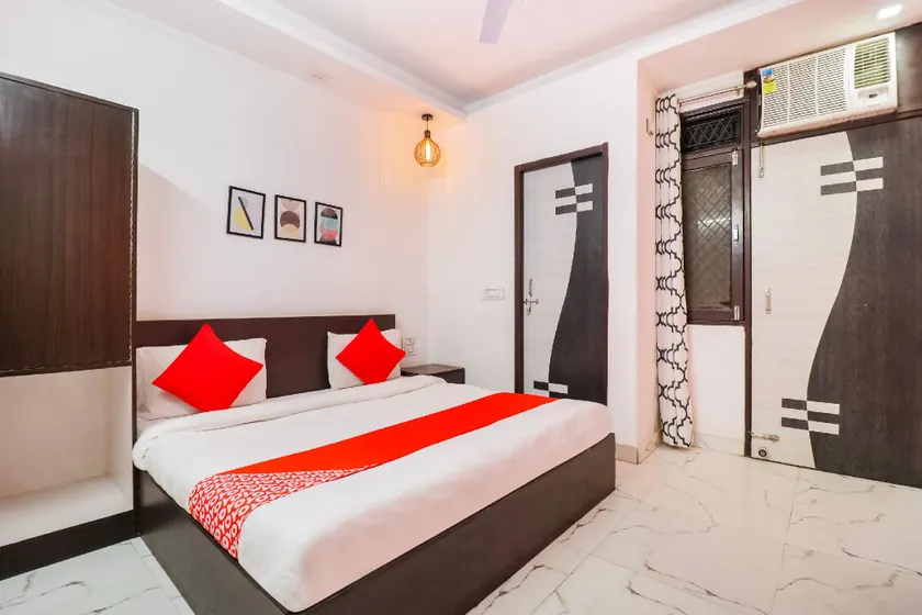 OYO 69837 Hotel Palam Inn - Image 1