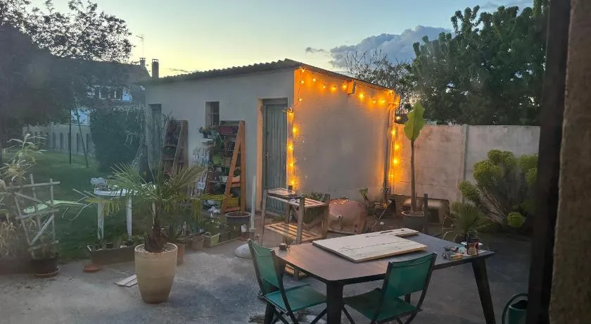 Maison ou chambre chez l'habitant proche du circuit pour séjours touristiques - Image 1