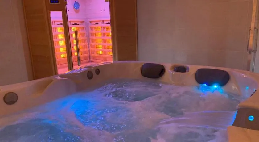 *Romance Jacuzzi* Appartement Spa pour les amoureux ou les solos - Image 1