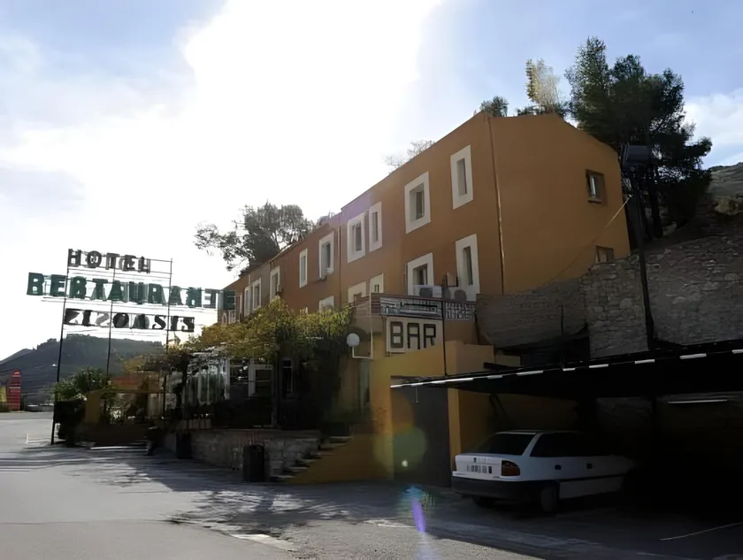 Hotel El Oasis - Image 1