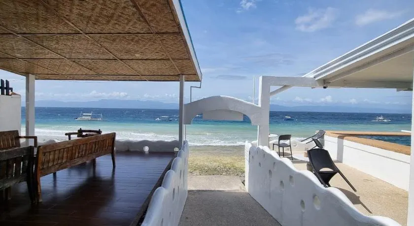 SARDINEBAY Dive Resort - Image 1