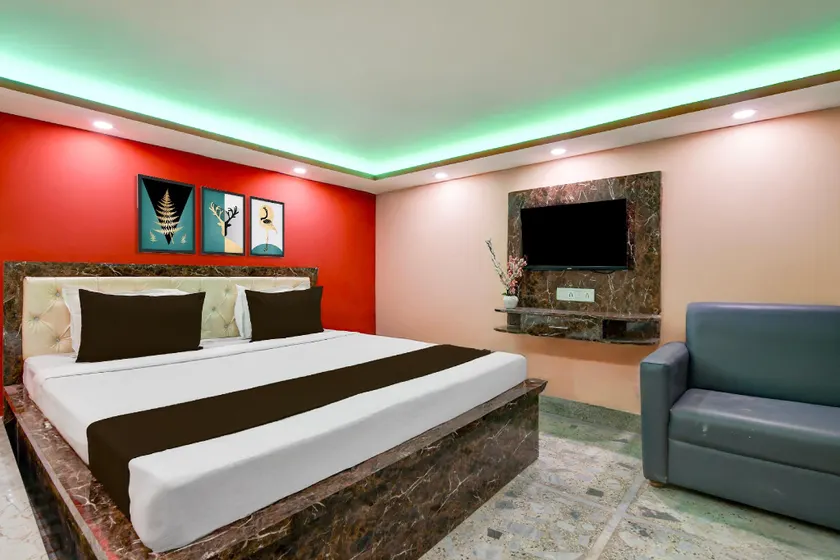 Hotel O by OYO Prasad Inn - Image 1