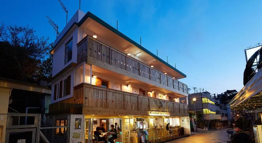 B & B Cheung Chau - Image 1