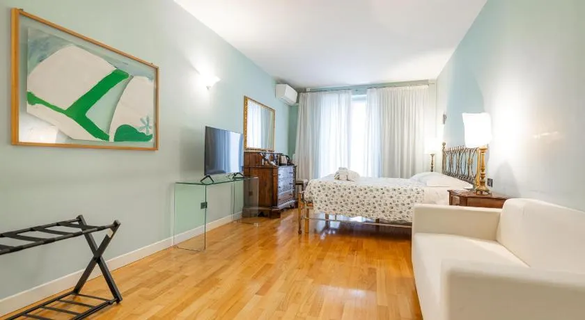 BOUTIQUE ROOMS Corso Mazzini 22 - Between Verona & Garda Lake - Image 1