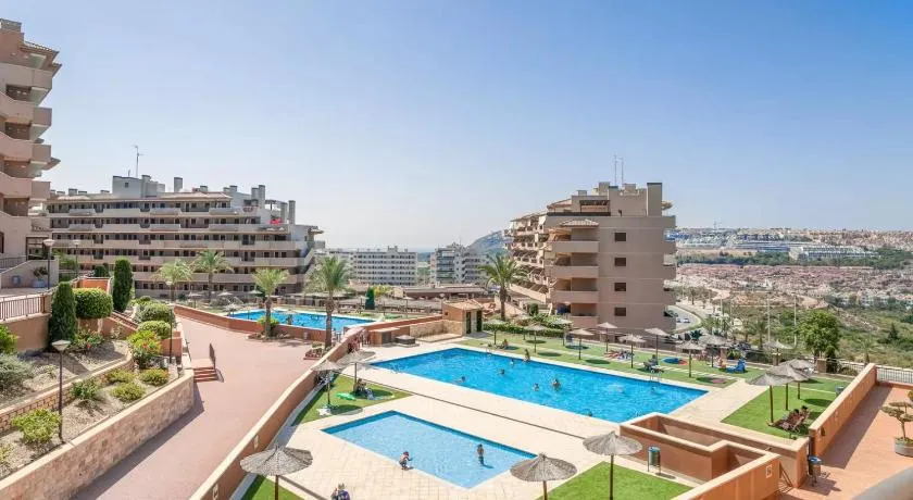 luxury resort vistas al mar - Image 1