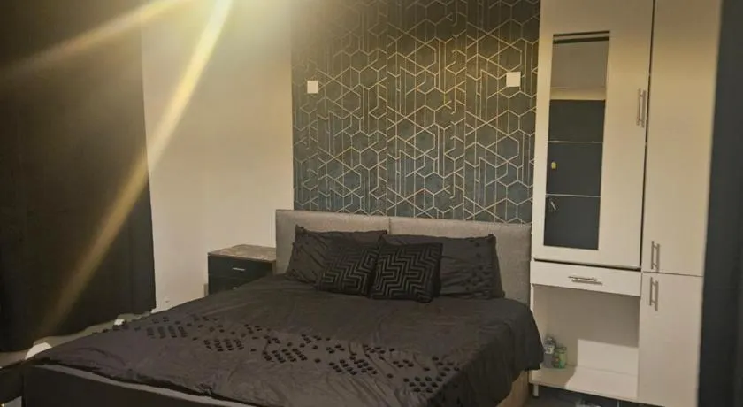 StayHub Northampton - Image 1