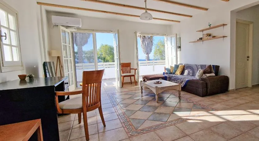 Beachlife: The Apartment - Image 1