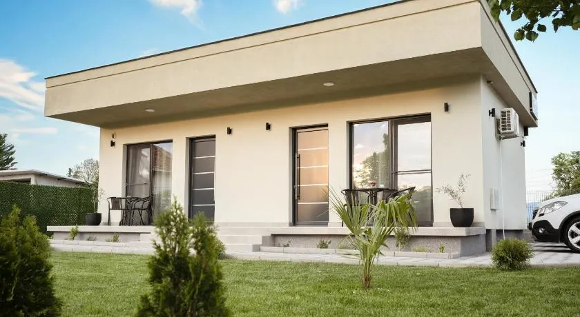 Olive Apartments - Image 1