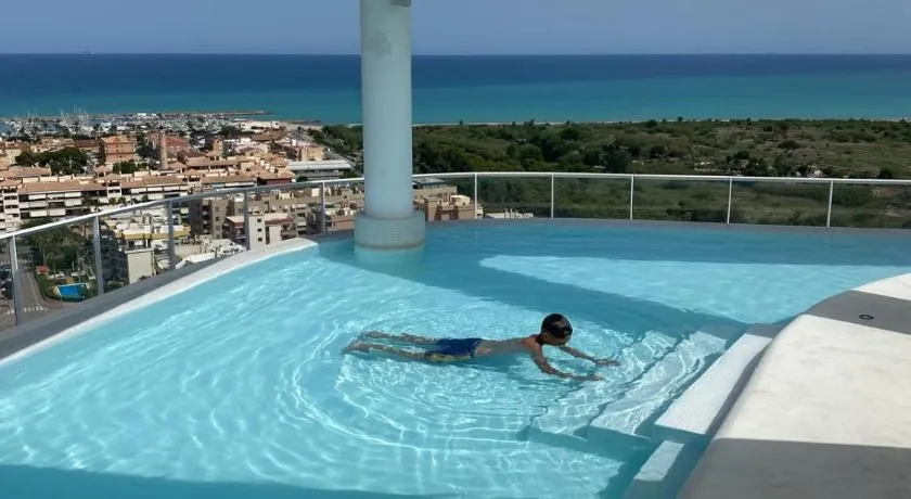 Gran Canet Nowy Apartament blisko morza i gór, Basen Jacuzzi Sauna - Image 1