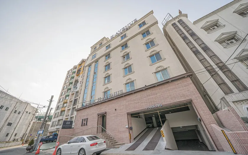 H Avenue Hotel Dongdaegu - Image 1