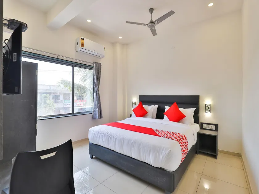 Nova Hotel New Crossroad - Image 1
