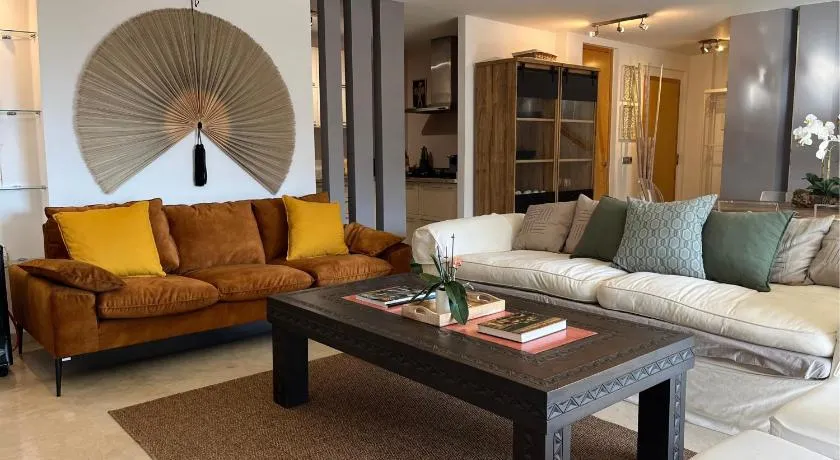 Ojen Penthouse - Image 1