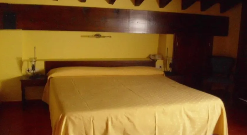 Hostal La Mancha - Image 1