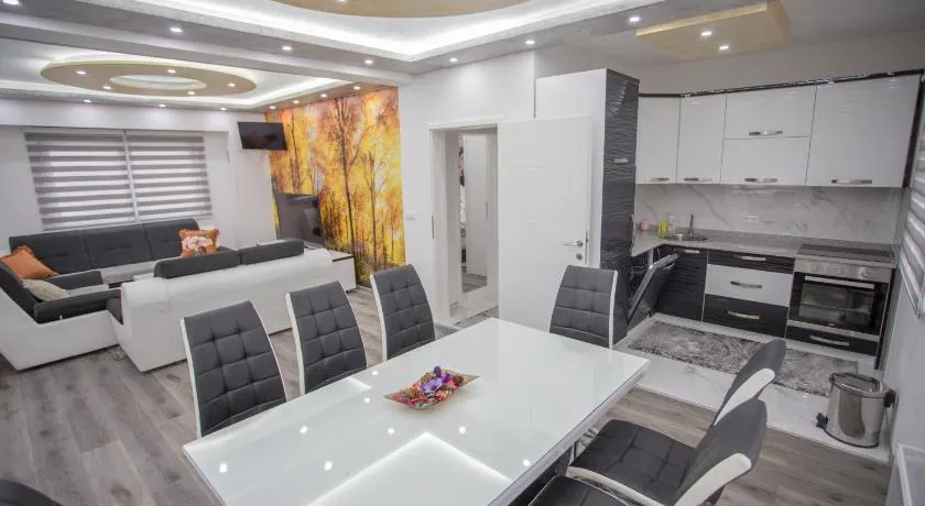 Apartment LUX 2 - Image 1