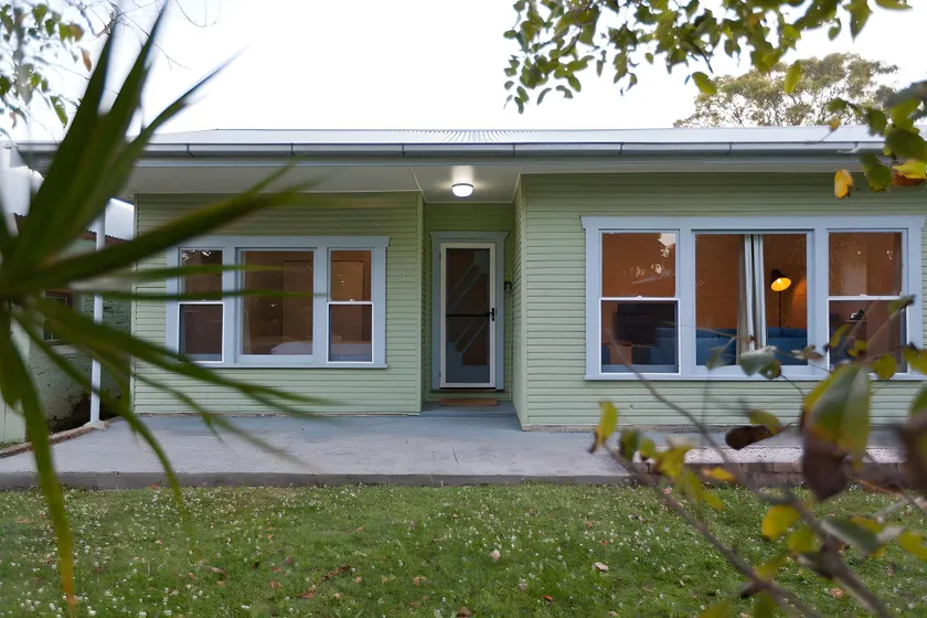 Charlie's - BEACH HOUSES OF BYRON - Image 1