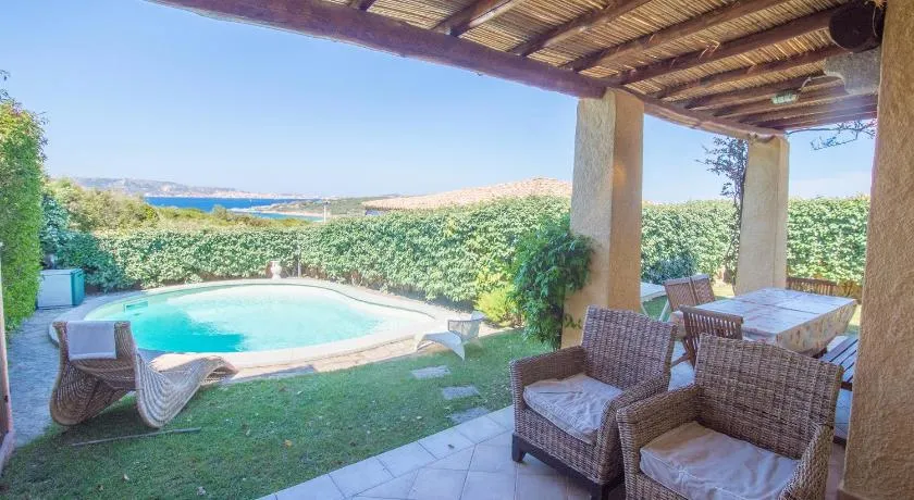 Villa Fiore con Piscina e Vista Mare - Image 1