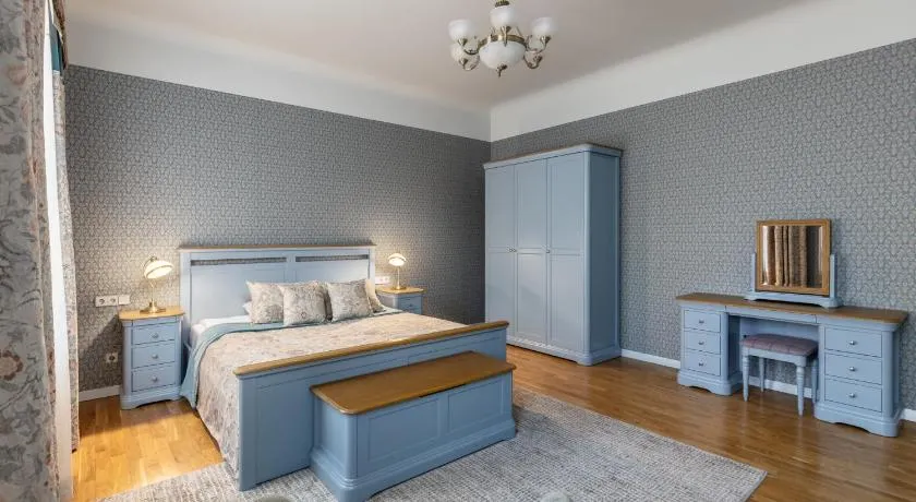 Roze Boutique Apartments - Image 1