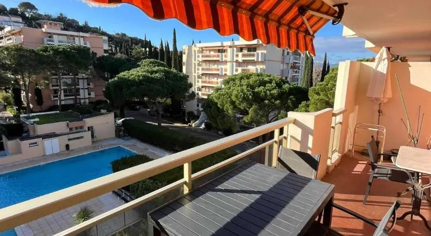 French Riviera Saint Raphaël Retreat - Image 1