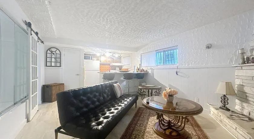 Logement 1 pièce Cozy - Parfait pour Courts Séjours - Image 1