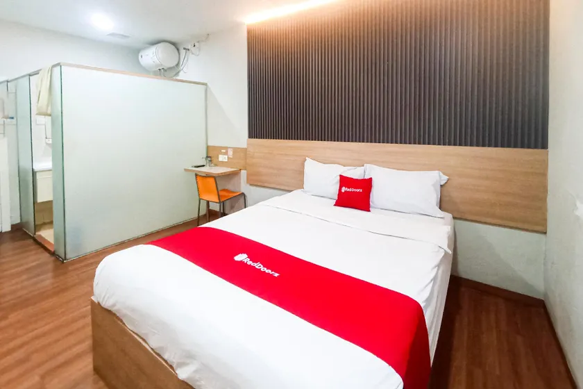 RedDoorz Plus @ Suba Hotel Tanjung Duren - Image 1