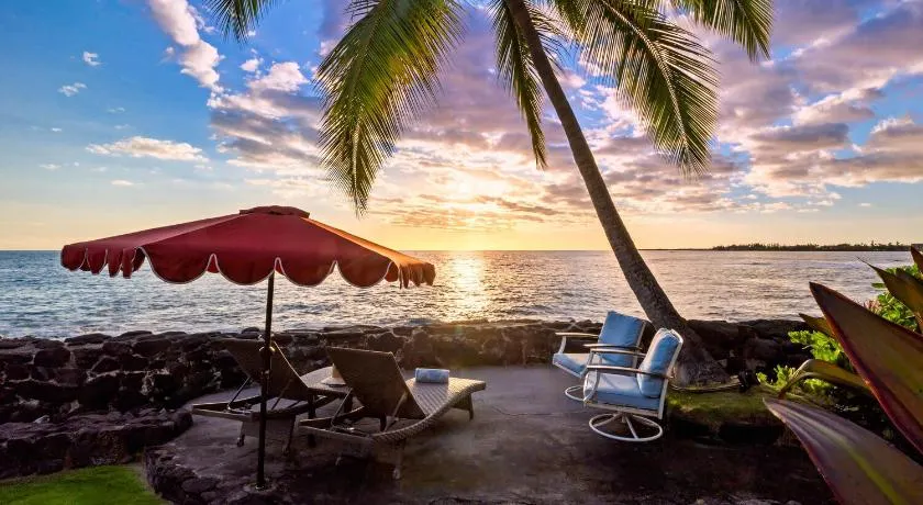Honl's Beach Hale ~ Ocean Front * For nylig renoveret * Old Hawaii på sit bedste! Honl Beach skridt væk! - Image 1