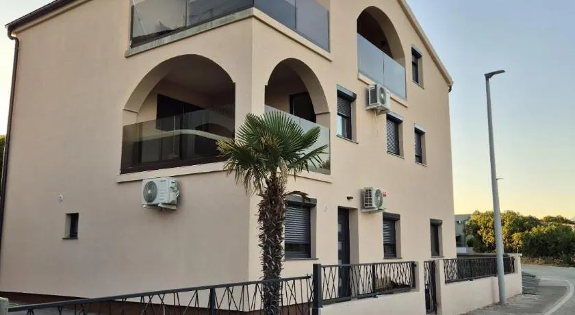 Villa Asa with private Jacuzzi - Image 1